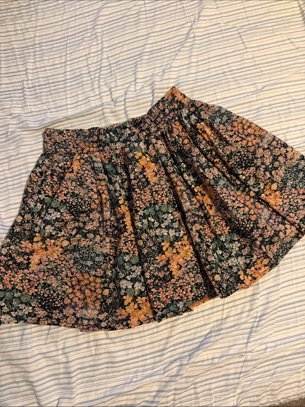 American Eagle Black Floral Skirt